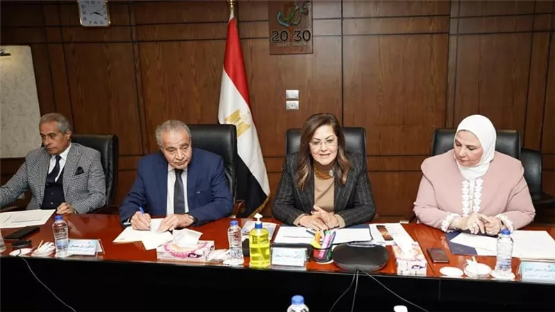 المجلس القومي للأجور يقر زيادة الحد الأدنى للأجر بالقطاع الخاص إلى 2700 جنيه 