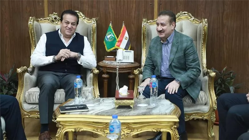 وزير الصحة يبحث مع محافظ المنوفية الوضع الصحي بالمحافظة