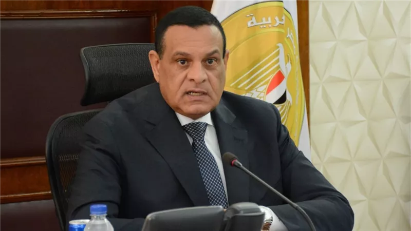 وزير التنمية المحلية يتلقى تقرير عن جهود مبادرة