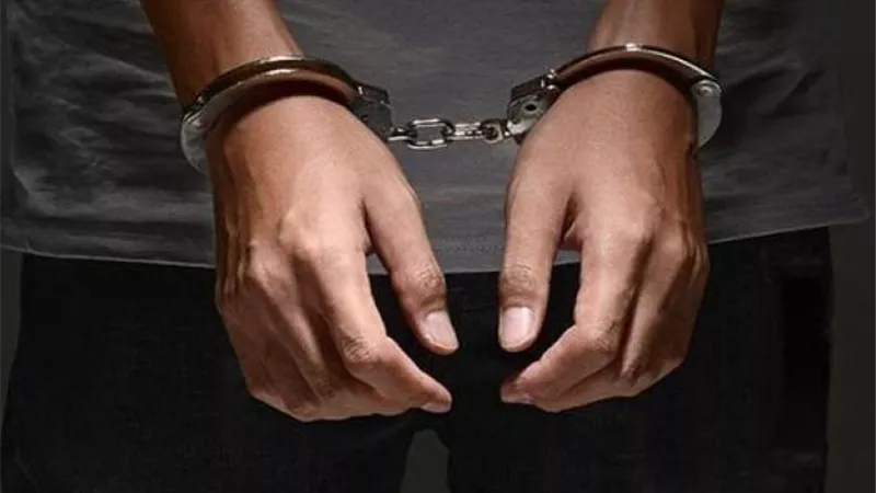 القبض على المتهم بانتحال صفة ضابط شرطة بالمنيا