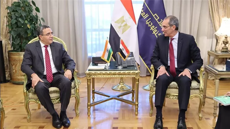 وزير الاتصالات يبحث مع سفير الهند بالقاهرة تعزيز التعاون 