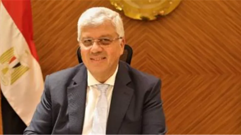 وزير التعليم العالي يهنئ منتخب مصر للجامعات لكرة الصالات لفوزه بالبطولة العربية