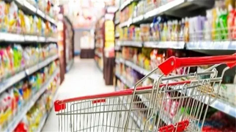 بالفيديو.. رئيس شعبة المواد الغذائية يعلن تراجع أسعار بعض السلع في الأسواق