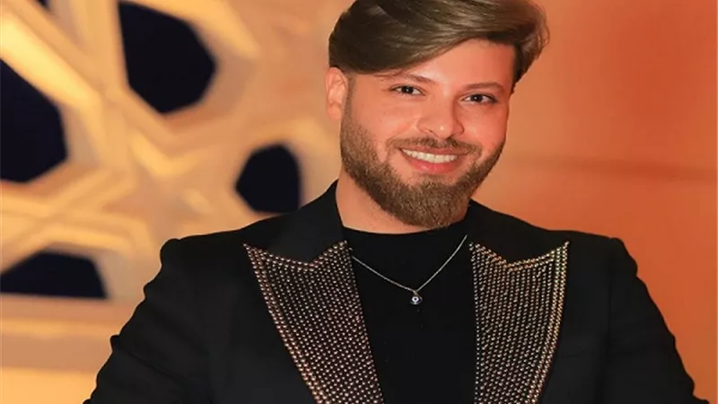 خبير تجميل يكشف أحدث صيحات موضة مكياج ٢٠٢٣