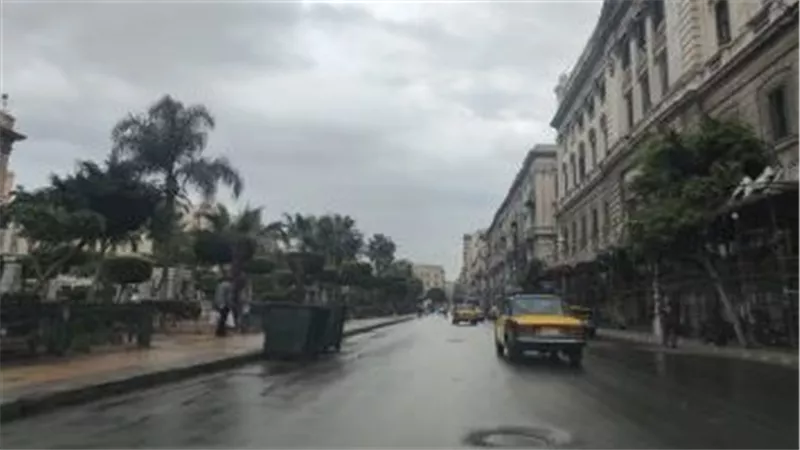 غدا شبورة وأمطار بأغلب الأنحاء قد تصل للسيول 
