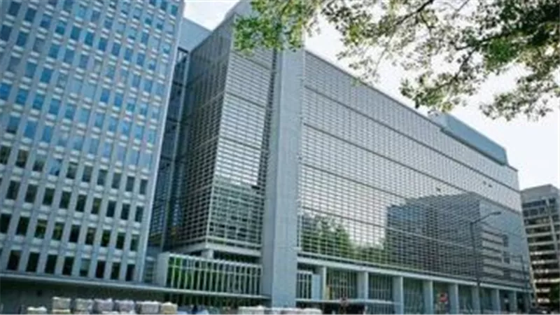 البنك الدولى يخفض توقعات النمو العالمى إلى 1.7% لعام 2023