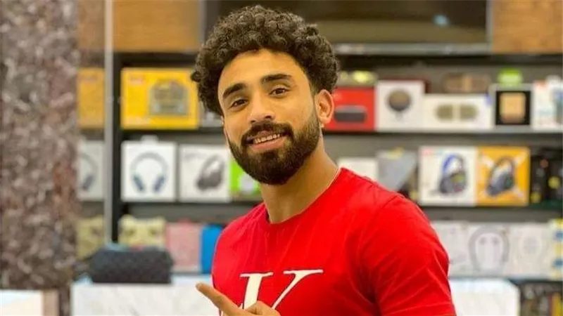 مروان عطية .. بقميص الأهلي في الظهور الأول داخل التتش