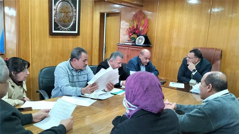 تحسين الصحة بالسويس يرفع أجر المتعاقدين الى 200 جنيه
