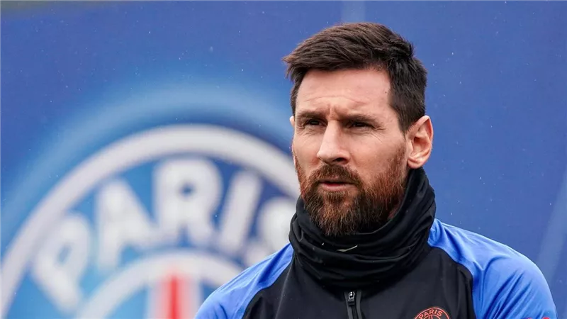 الراتب الأكبر في تاريخ الكرة ..عرض الهلال السعودي لضم ميسي
