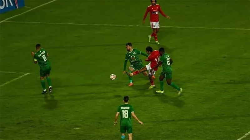الشوط الأول .. التعادل يفرض نفسه على مواجهة الأهلي والمصري فى الدوري