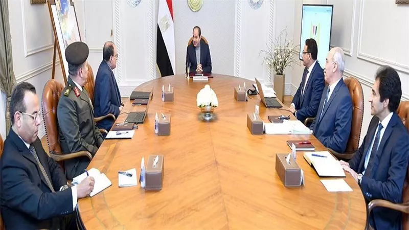 الرئيس السيسي يتابع الموقف التنفيذي لتنمية سيناء