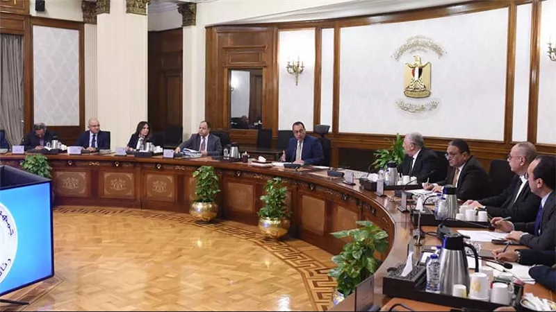 تثبيت الفائدة 11%.. 