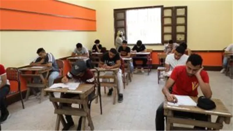 التعليم تتيح لطلاب الثانوية العامة تسجيل استمارة التقدم لامتحانات 2023