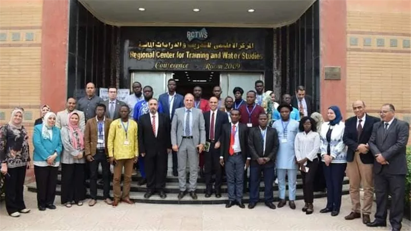 الدكتور سويلم يستعرض الأنشطة التدريبية التي تقدمها الوزارة للمتدربين من الدول العربية والأفريقية