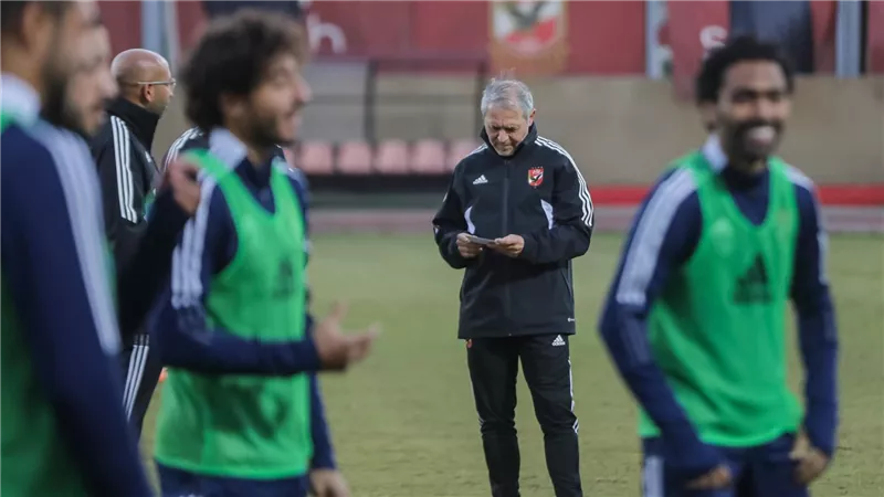 كولر يستقر على تشكيل الأهلي أمام سموحة فى كأس مصر