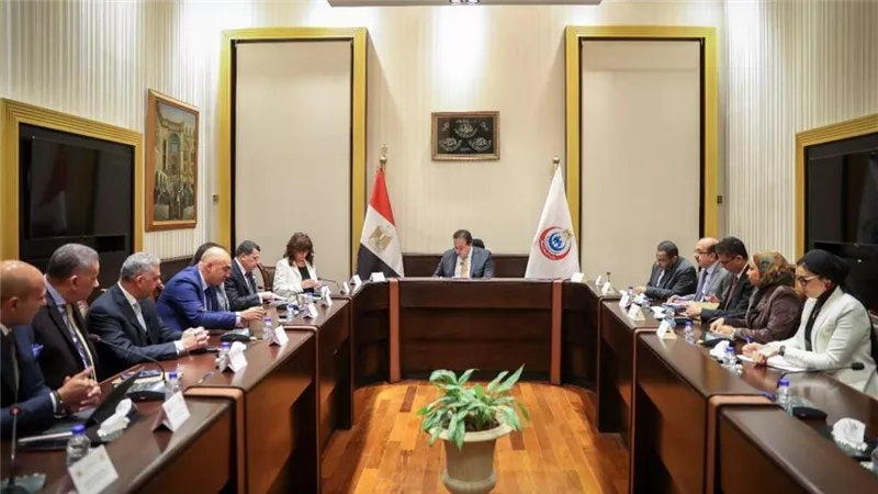 وزير الصحة يعقد اجتماعًا مع غرفة التجارة الأمريكية بالقاهرة لبحث الاستثمار بالقطاع الصحي