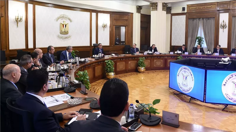 رئيس الوزراء يتابع الموقف التنفيذي لمبادرة توطين وميكنة قطاع تجارة التجزئة