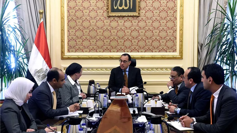 رئيس الوزراء يتابع جهود وزارة البيئة لحل مشكلات المستثمرين ودعم مناخ الاستثمار في مصر