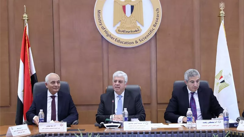 وزير التعليم العالي يرأس اجتماع المجلس الأعلى للجامعات بمقر الوزارة بالعاصمة الإدارية الجديدة