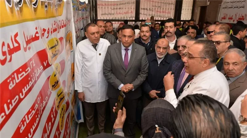 بالصور.. محافظ الدقهلية يفتتح قسم الغسيل الكلوي وقسم الحضانات بمستشفي السنبلاوين العام