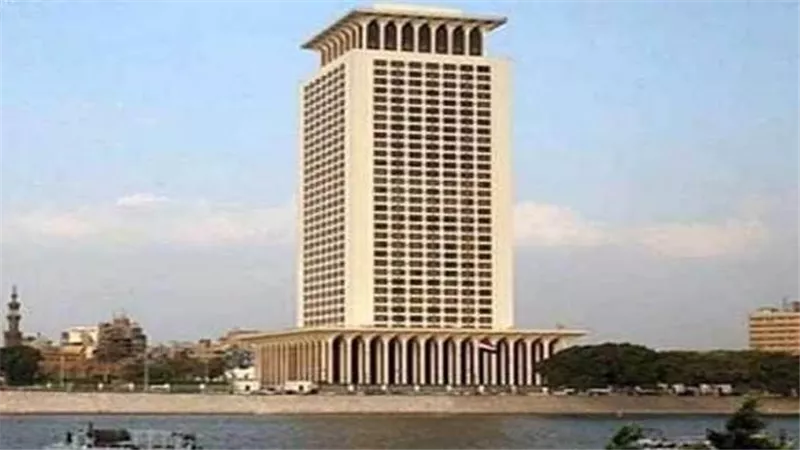 مصر تدين إحراق أحد المتطرفين المصحف الشريف في السويد