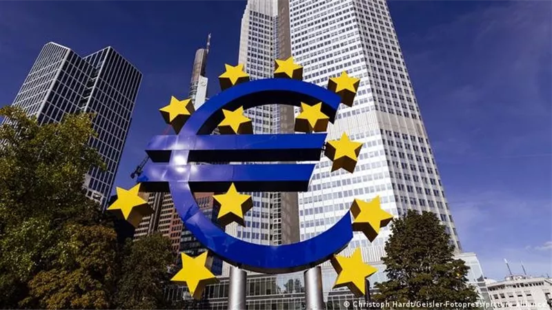 سعر الفائدة..إعلان صادم من المركزي الأوروبي الأيام القادمة