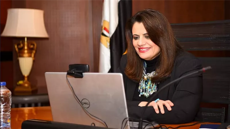 وزيرة الهجرة تلتقي أعضاء ورموز الجالية المصرية في لبنان وسلطنة عمان
