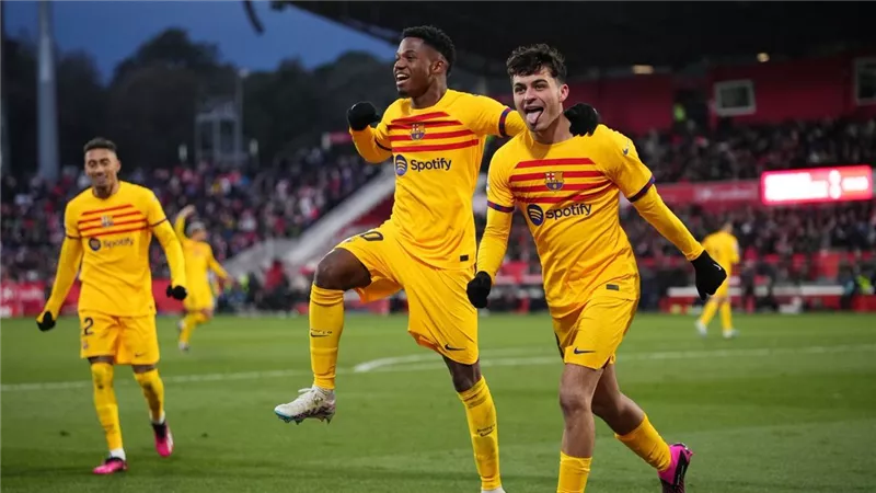 الدوري الإسباني.. برشلونة يفوز على جيرونا ويواصل الصدارة