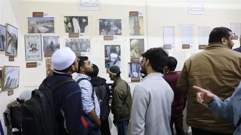 جناح الأزهر يحتفي بسفراء الأزهر البارزين بلوحات تعريفية معلقة بمتحف المخطوطات  