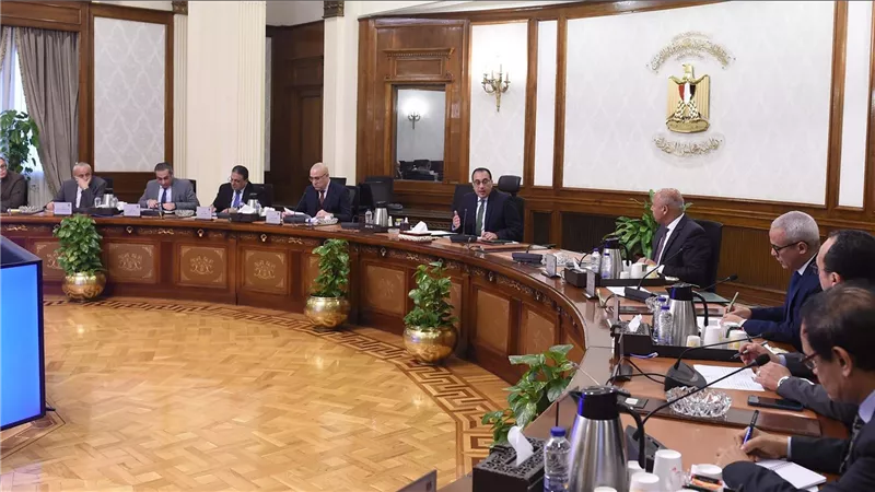 رئيس الوزراء يتابع موقف تطبيق منظومة الشحن المسبق وإجراءات تيسير الإفراج عن البضائع بالموانئ