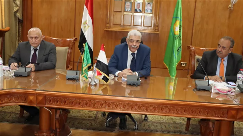 رئيس جامعة المنوفية يتابع الموقف التنفيذى لأعمال المشروعات المسندة للمقاولين العرب 