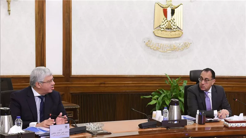 رئيس الوزراء يتابع مع وزير التعليم العالي عددًا من ملفات عمل الوزارة