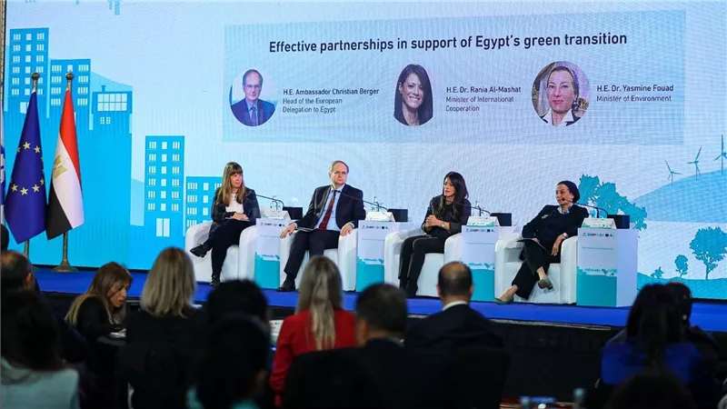 وزيرة التعاون الدولي تشهد إطلاق المرحلة الثانية من برنامج تمويل الاقتصاد الأخضر 