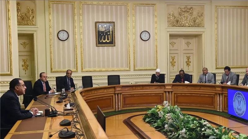 أبرزها تتعلق بقانون الاستثمار.. الحكومة توافق على 13 قرارًا باجتماع مجلس الوزراء 