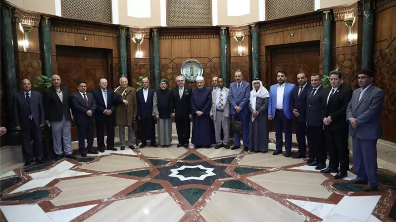 شيخ الأزهر يستقبل أمين عام اتحاد الكتاب العرب ويبحثان سبل تعزيز الهوية العربية 