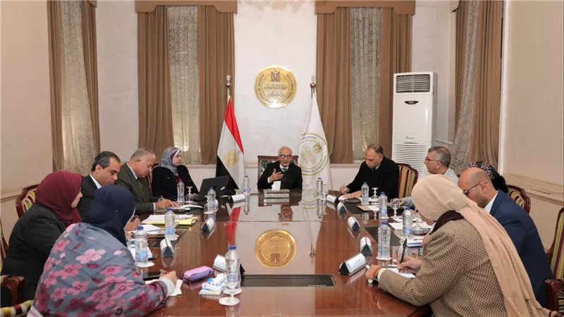  لمناقشة مهام أعمالهم.. وزير التعليم يعقد اجتماعا مع مديرى عموم الإدارات العامة 