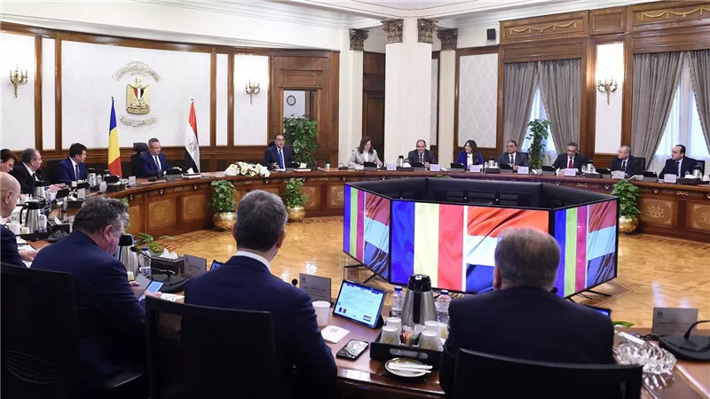 رئيسا وزراء مصر ورومانيا يترأسان جلسة مباحثات موسعة لبحث تعزيز التعاون المشترك 