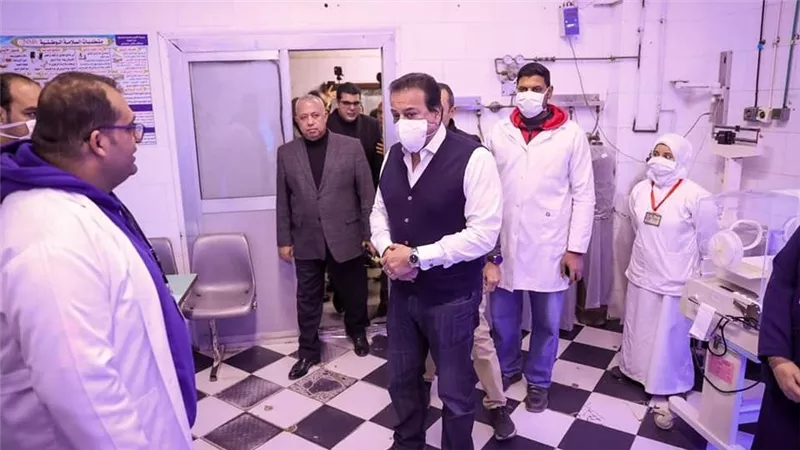 وزير الصحة يتفقد مستشفيي فاقوس المركزي وطوارىء فاقوس بمحافظة الشرقية