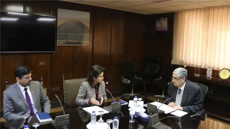 وزير الكهرباء يلتقى مع الرئيس التنفيذي لشركة سيمنز انيرجي لبحث سبل التعاون المستقبلى 