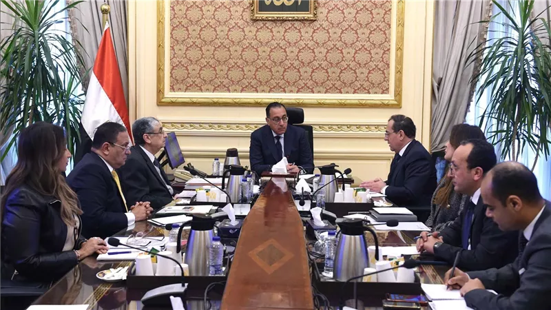 رئيس الوزراء يتابع مستجدات إعداد الاستراتيجية الوطنية لإنتاج الهيدروجين الأخضر