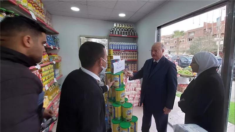 محافظ القاهرة يفتتح ٤ منافذ جديدة من منافذ أهلا رمضان بالمعصرة والتبين