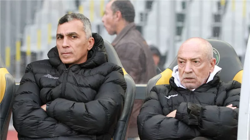 بذمتكم مش مكسوفين.. أسامة نبيه للاعبي الزمالك بعد مباراة فاركو