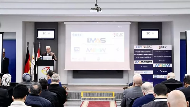 وزير التعليم العالي يشهد افتتاح فعاليات المؤتمر الدولي للموجات الدقيقة والهوائيات في إفريقيا 