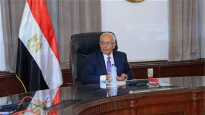 وزير التعليم يعتمد نتيجة امتحانات الترم الأول للمصريين بالخارج