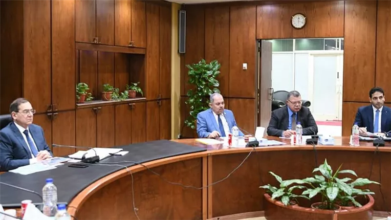وزير البترول: جار العمل على تحقيق أعلى معدلات الأداء في حقل ظٌهر بالبحر المتوسط