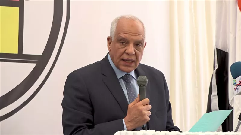 تطوير ورصف ٢٥ شارع بالعياط بالإنترلوك