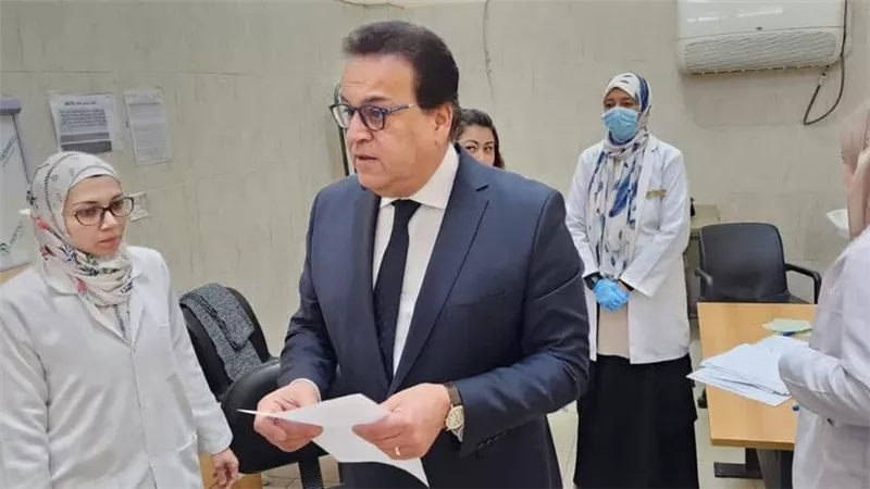 وزير الصحة يرصد حالة من عدم الانضباط  في مستشفى القاهرة الجديدة