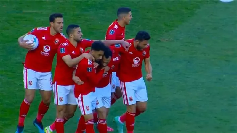 عبد القادر يمنح الأهلي التعادل في الشوط الأول أمام فلامنجو