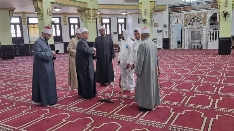 أوقاف السويس تطلق حملة كلنا في خدمة بيوت الله