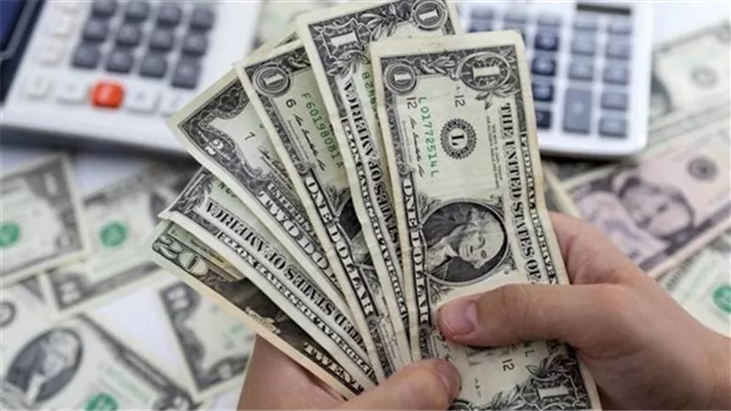 أسعار الذهب والدولار.. الجرام يقترب لـ 2000 جنيه